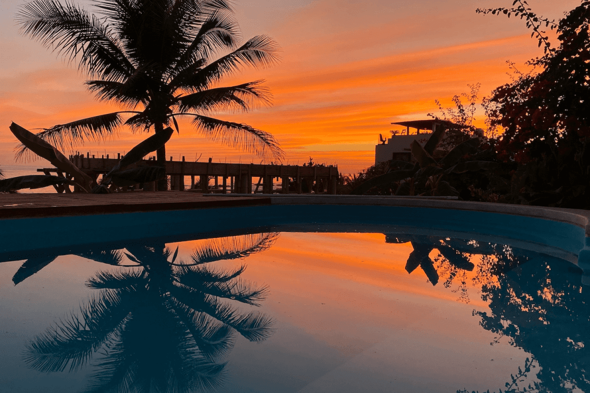 PoolSunset3@2x